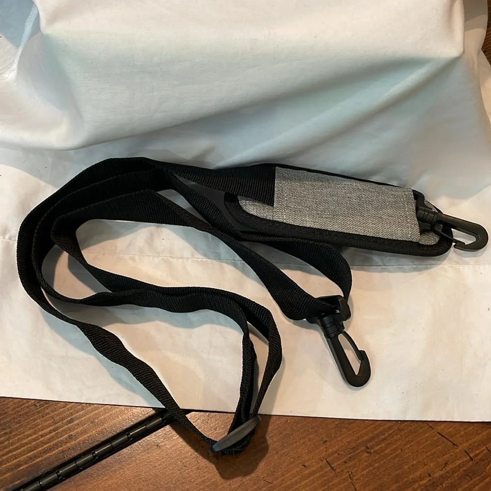 NWOT STRATA 15.6 laptop padded case with removable adjustable strap